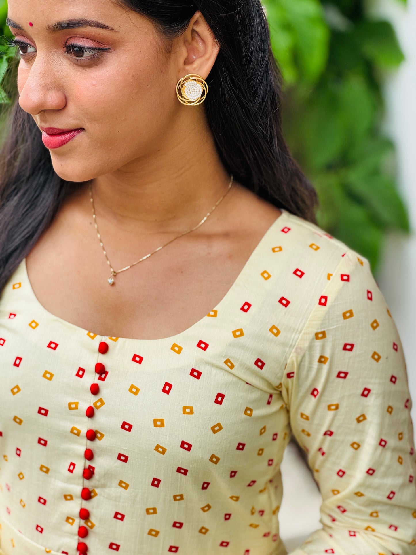 Bright Cream Shade Full Flare Bandani Anarkali Kurta