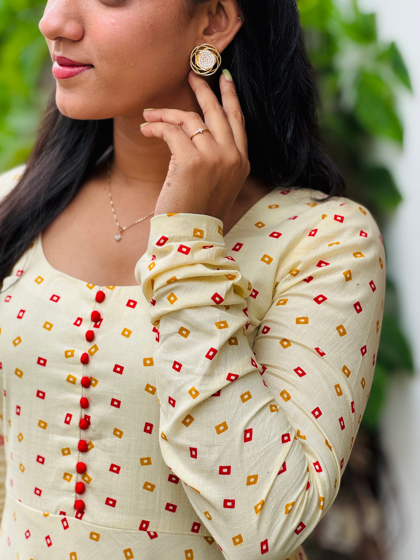 Bright Cream Shade Full Flare Bandani Anarkali Kurta