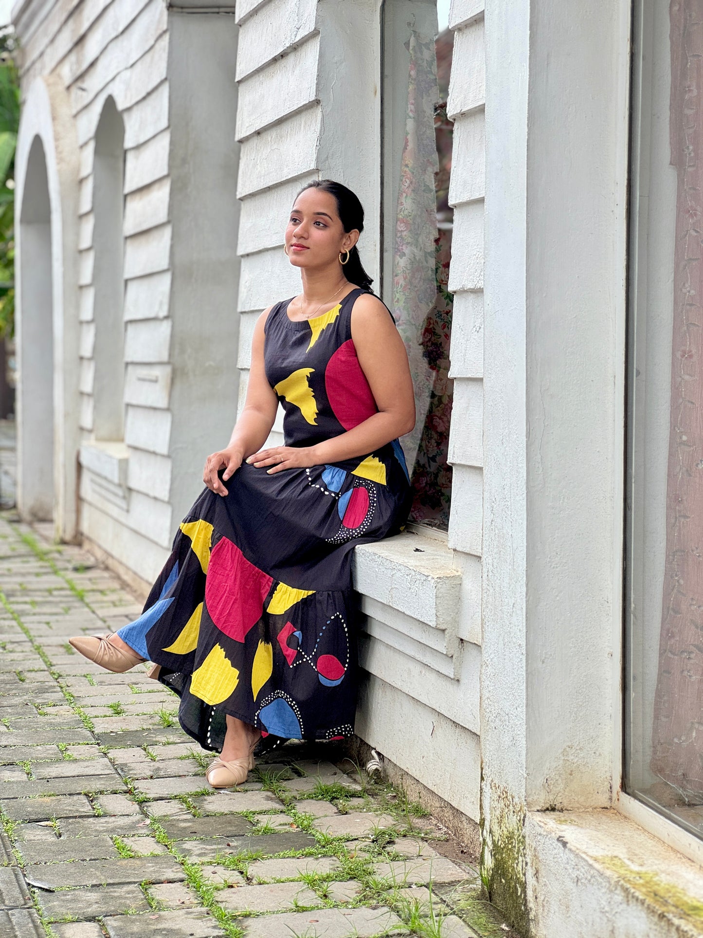 Black Cotton Muticolor Printed Tired Maxi Dress