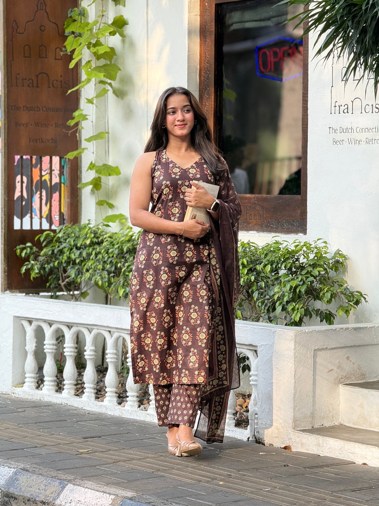 “Brownie” Cotton Halter neck Set with Dupatta