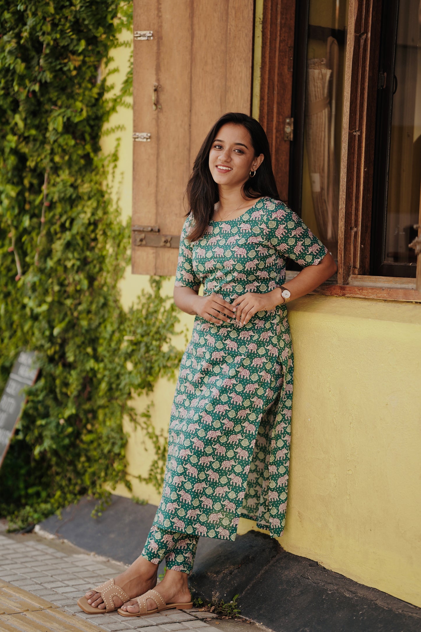 Green Traditional Elephant Print Kurta and Pant Set