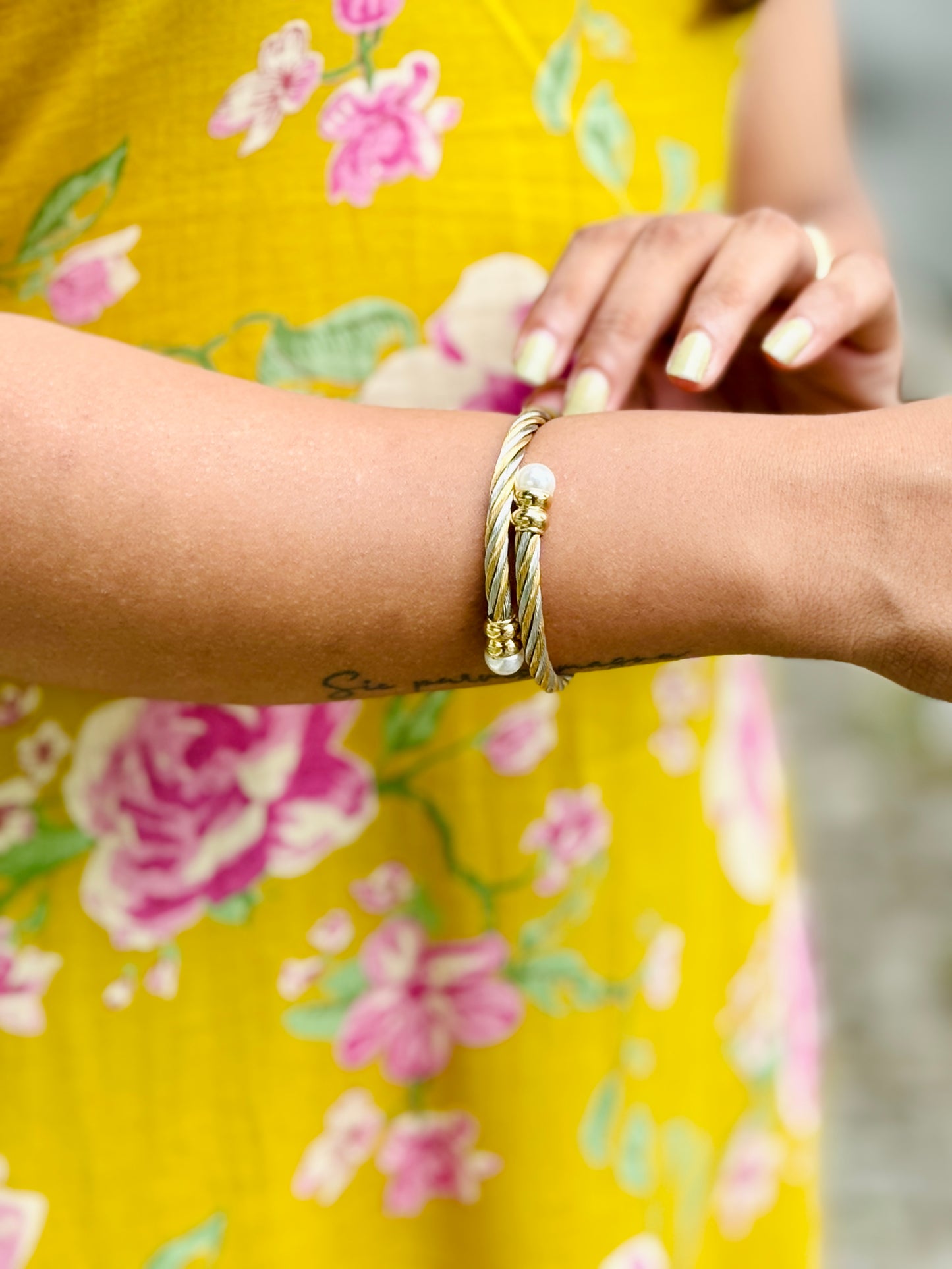 Spiral Kada With Pearl