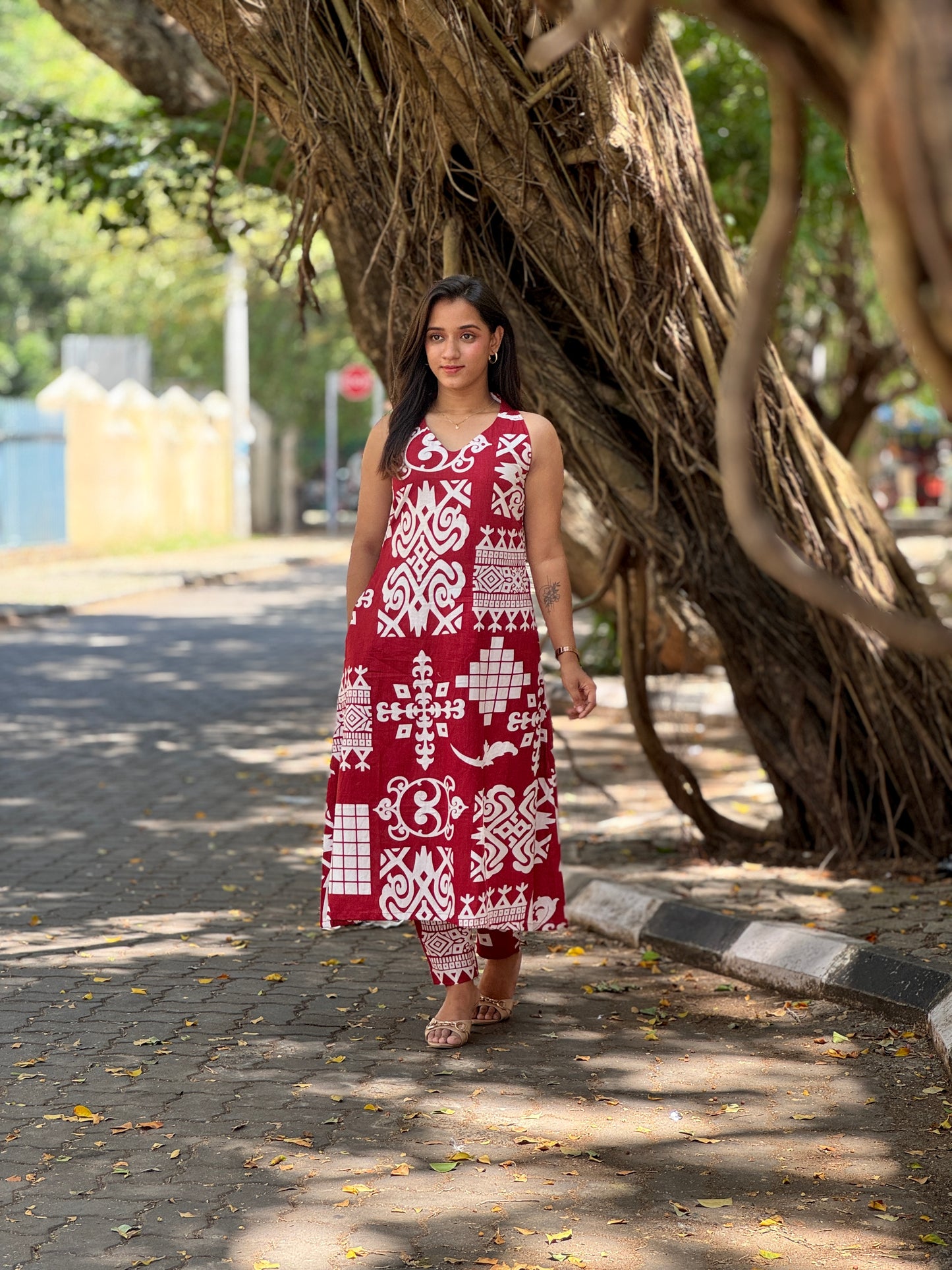 Red Abstract Print Kurta Pant Set