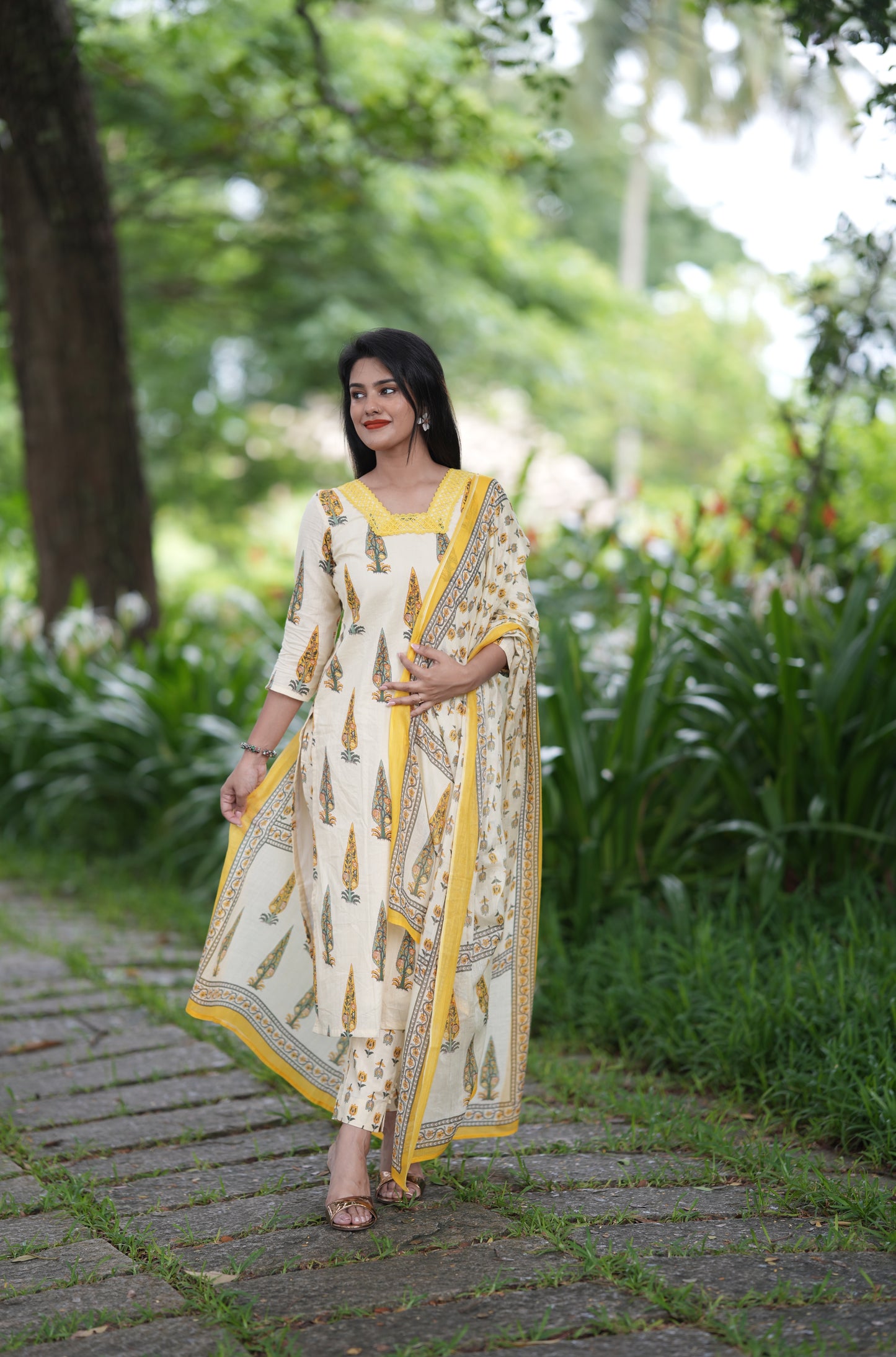 Ponnonam 2026 - Cotton Printed Suit Set