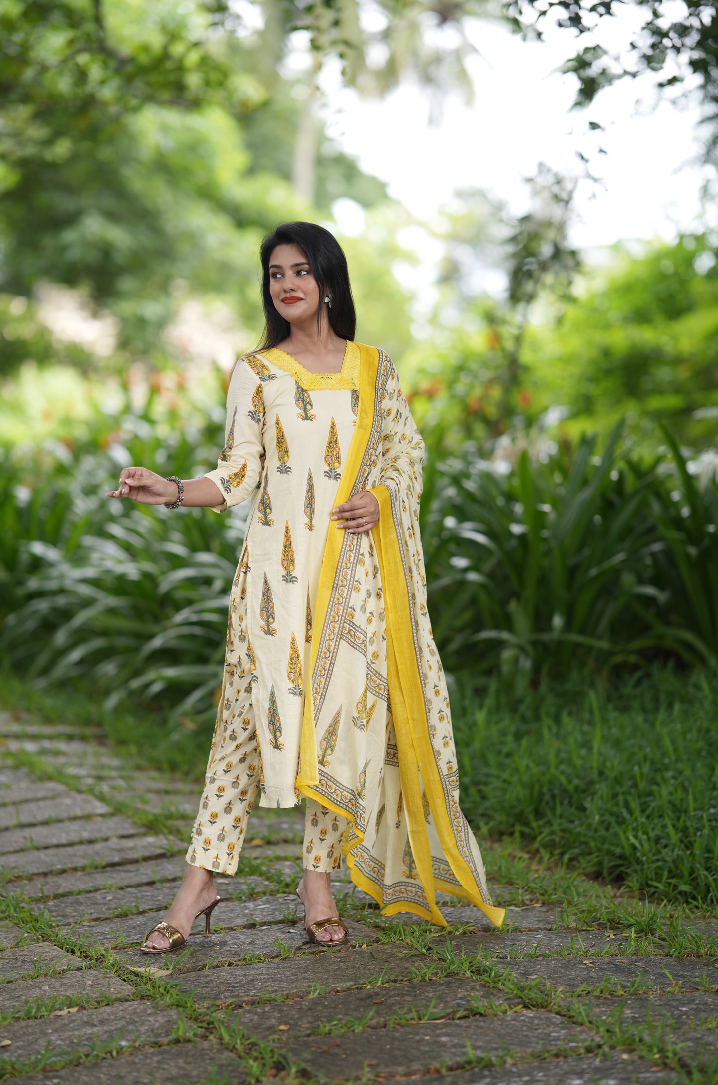 Ponnonam 2026 - Cotton Printed Suit Set