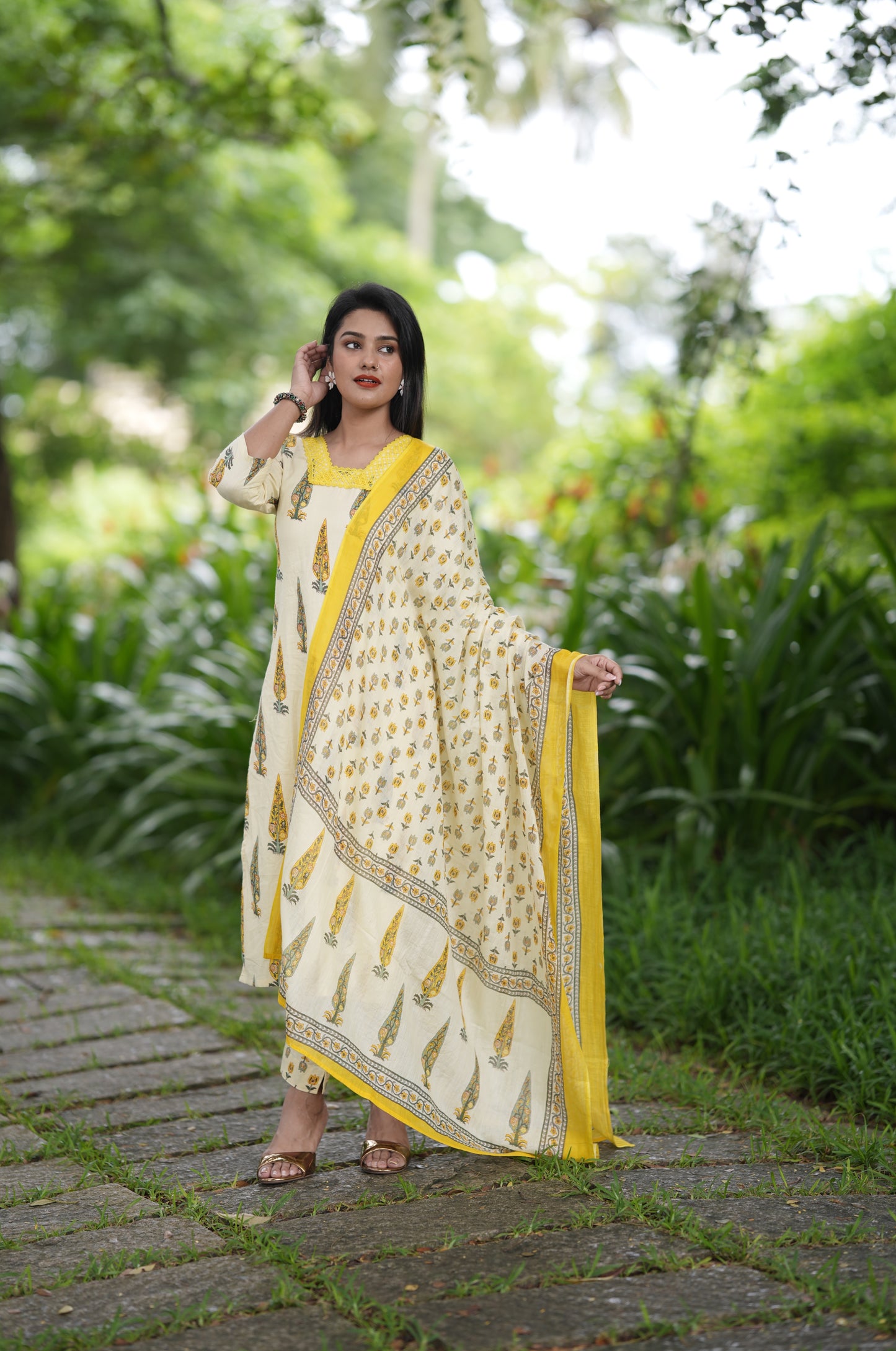 Ponnonam 2026 - Cotton Printed Suit Set